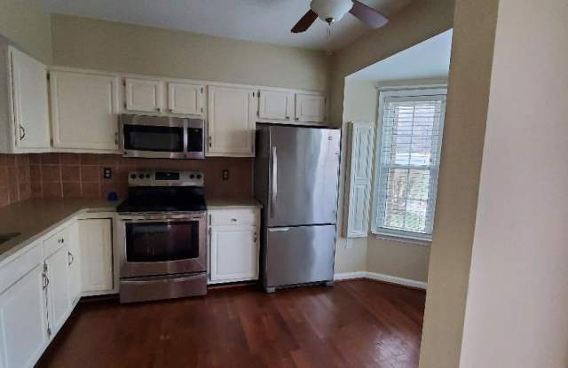 15655 MONTVIEW DRIVE Gallery 3