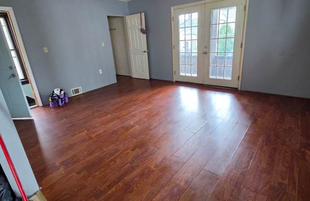 1048 E 4th St photos photos