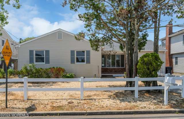 205 S Shore Drive photos photos