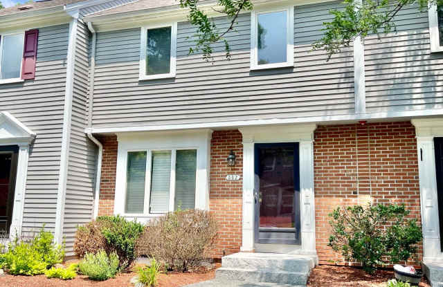302 Foxwood Circle Gallery 1