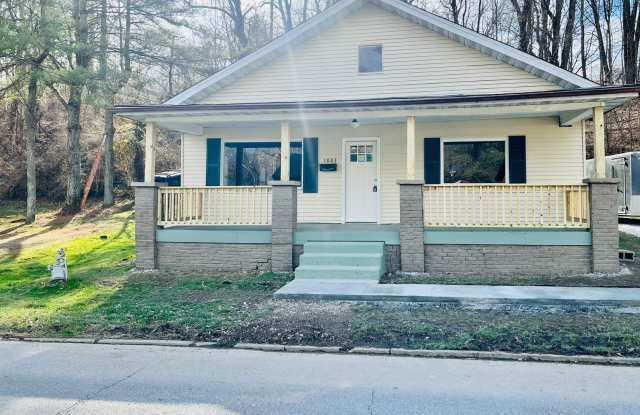 3 Bed / 1 Bath Home Downtown Corbin photos photos