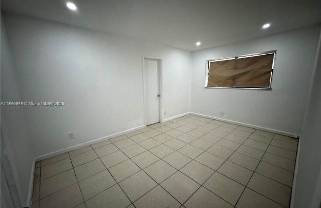 2481 Nw 13th Ct photos photos