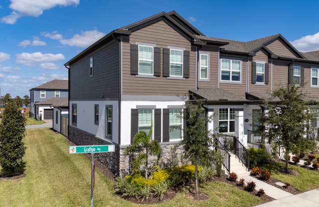 Stunning Corner Townhome @ Winter Garden,Exceptional 3-bedroom + den, 2.5-bath corne photos photos