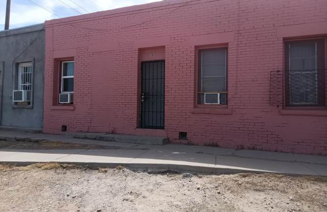 315-321 S Latta - 315 South Latta Street, El Paso, TX 79905 315-321 S Latta - 315 South Latta Street, El Paso, TX 79905