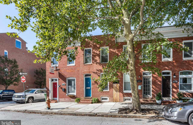 2327 ESSEX STREET Gallery 2