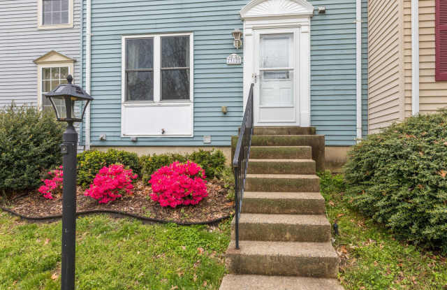 7312 CRESTLEIGH WAY Gallery 3