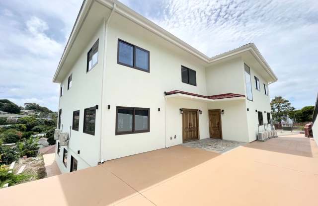 Prestigious Makiki Home For Rent 7BD 4BA with Split AC & Panoramic Mountain and City View! photos photos