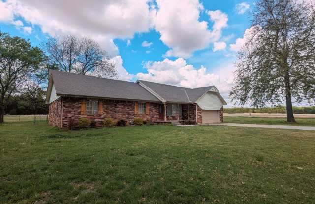 Quiet Country Living with Space, Privacy & Modern Comforts photos photos