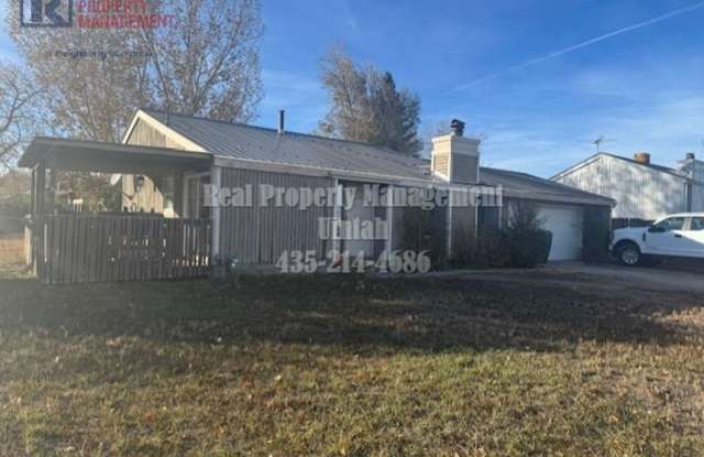 Cute 4 Bedroom 2-bathroom Home photos photos