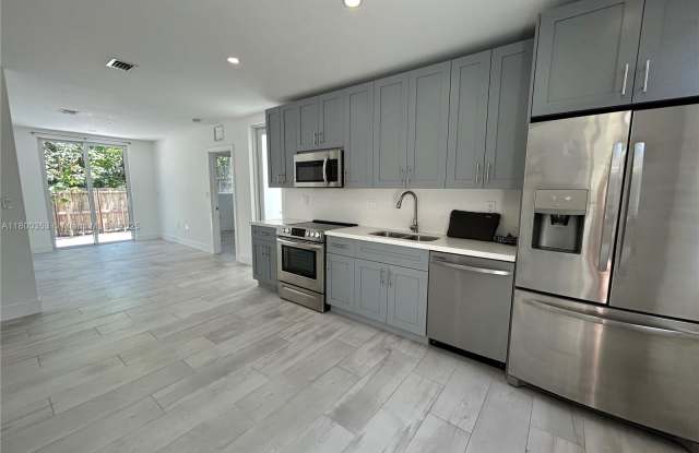 3823 Thomas Avenue Gallery 3