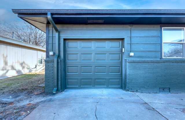 1110 N 18th St Gallery 4