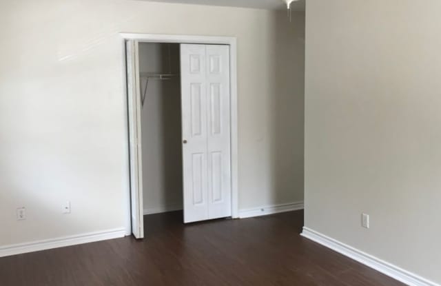 2 Bed 1 bath apartment home Gallery 3