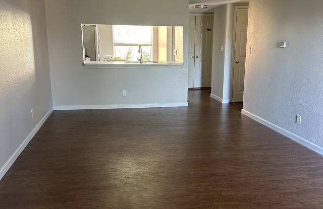 1996 Green Glen Drive Gallery 1