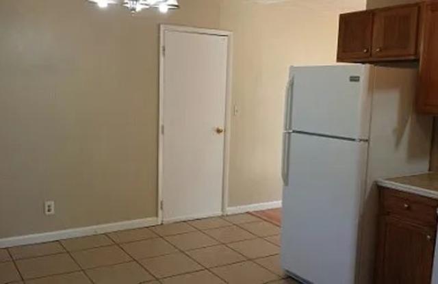 Room in 3 Bedroom Home at Cedar Creek Ln photos photos