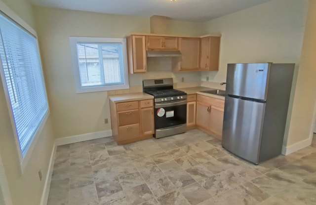 2 bedroom 1 bath single level home Gallery 3