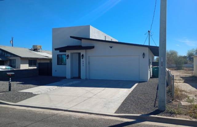 907 North D Street photos photos