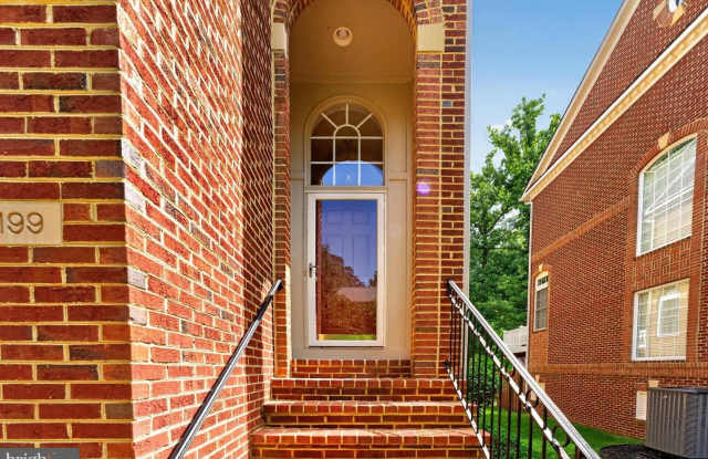 9199 POINT REPLETE DR Gallery 3