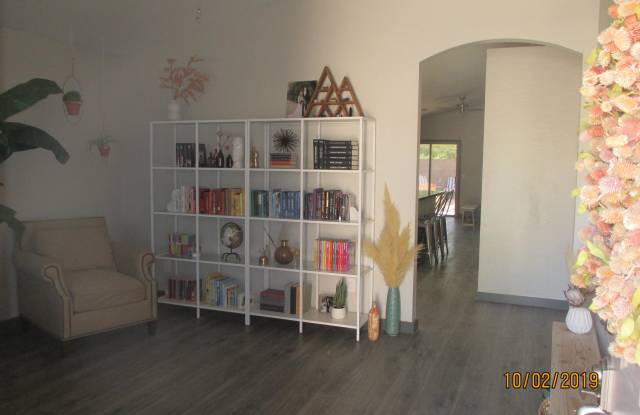 10955 E DELTA Avenue Gallery 2