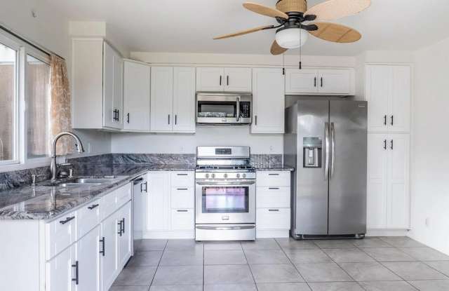 44511 La Paz Rd photos photos