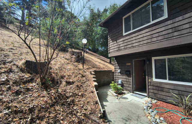 $500 MOVE IN SPECIAL!!!! Fully Remodeled 3BED/2BATH Condo in the Beautiful City of Lafayette, Ca. Gallery 3