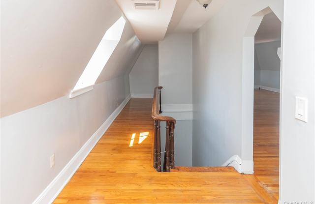 266 Grand Street Gallery 3