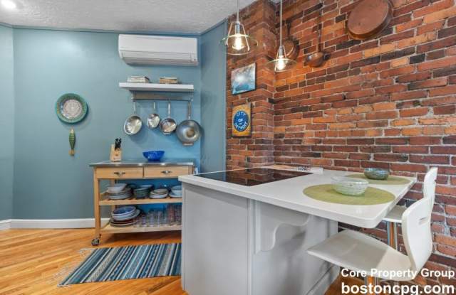 328 Commercial Gallery 2