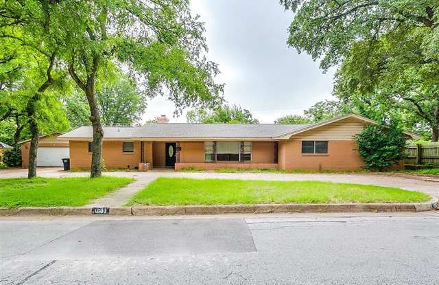 1601 Holt Street - 1601 Holt Street, Fort Worth, TX 76103