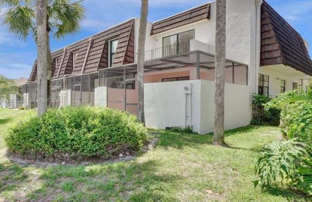 9120 Taft St photos photos