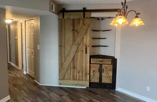 2257 Huntingdon Dr Gallery 3