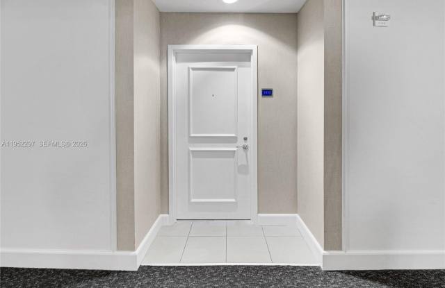 1945 S Ocean Dr photos photos