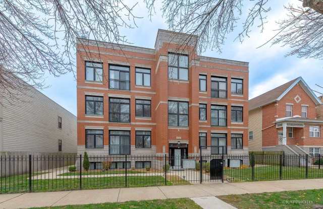 633 E Bowen Avenue photos photos