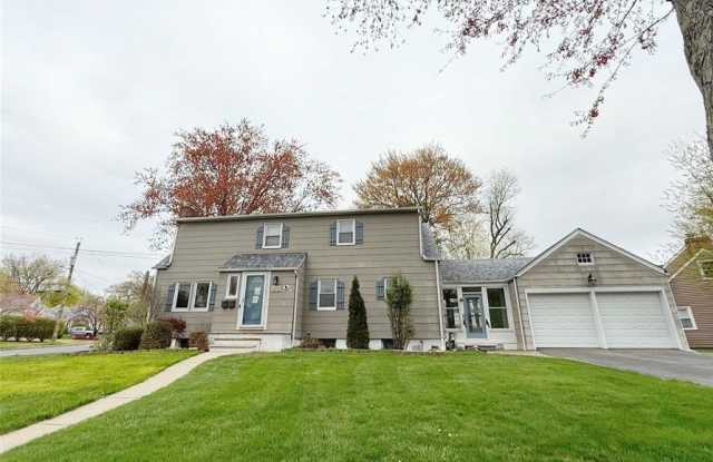 14 Lohmann Place 1 photos photos