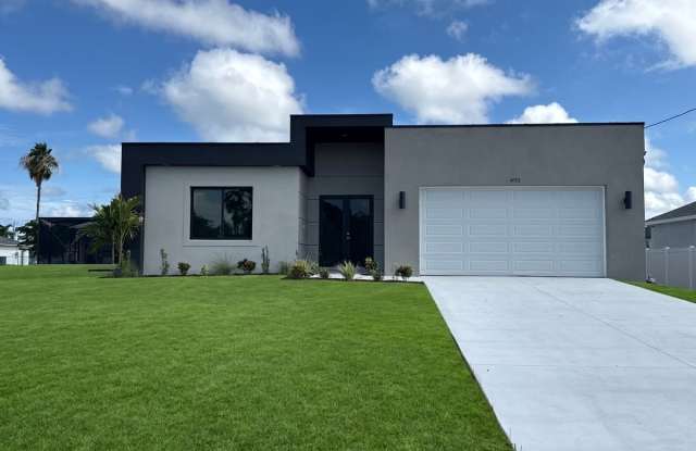 4113 Northwest 34th Laneclientes@realtymiamigroup.com Gallery 2