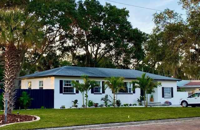 1600 PASADENA DR photos photos