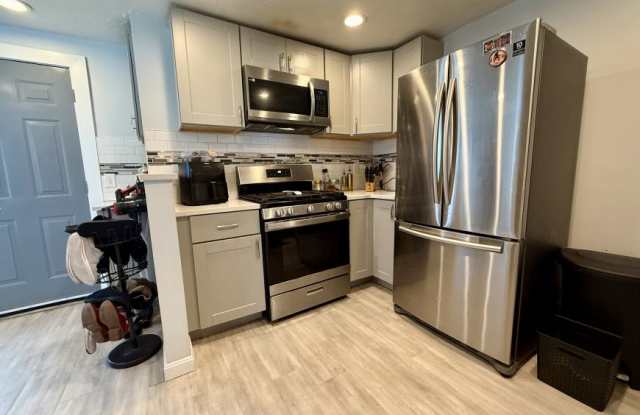 19 Clinton St. photos photos