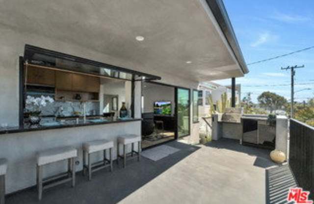 1536 Prospect Avenue Gallery 4