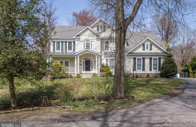 8638 DOGWOOD LANE Gallery 2