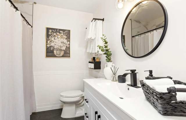 1242 Rutland Rd # 8 Gallery 2