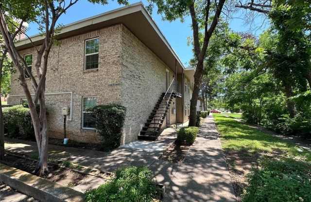 1126 N Bell Avenue - 1126 North Bell Avenue, Denton, TX 76209