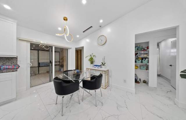 849 Camellia Drive, Royal Palm Beach, FL 33411 Gallery 4