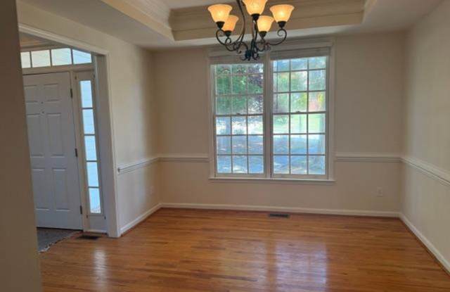 1005 Pearson Farms Road - Bev Roberts Rentals and Property management Gallery 4