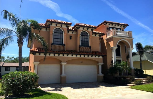 322 MANATEE LANE - 322 Manatee Lane, Tarpon Springs, FL 34689
