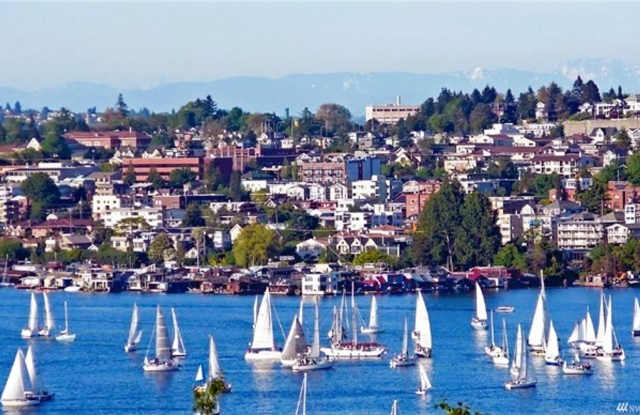 Furnished 2 bedroom Condo with view of Lake Union photos photos