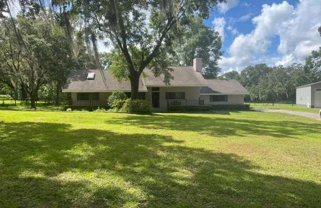 3 Bedroom, 2 Bathrooms, with pool on 3 Acres photos photos