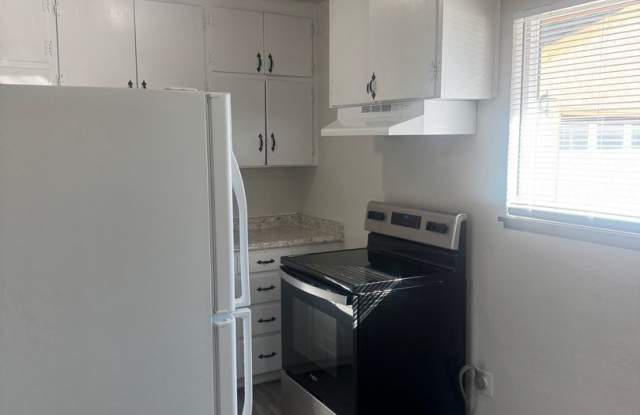 2 BED 1 BATH IN REDDING photos photos