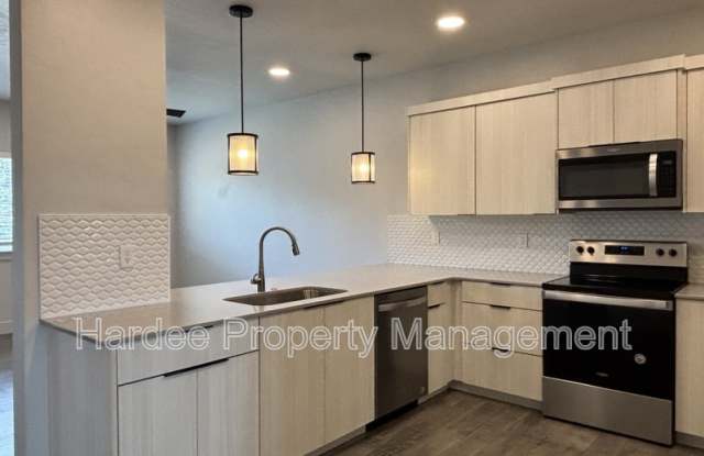 3711 S Council Spring Rd photos photos