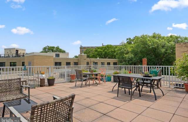 Adams Morgan/Mount Pleasant One Bedroom W/All Energy Utilities Included! Gallery 3