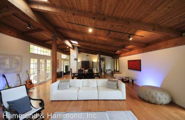 4567 Tara Dr. Gallery 2