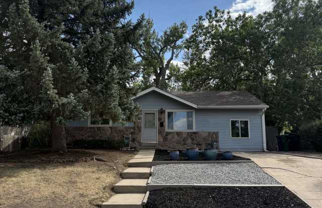 3566 W Amherst Ave photos photos