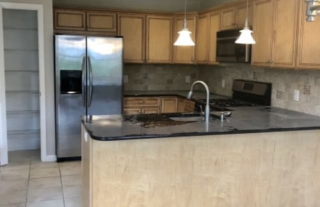 301 N 8TH ST - 301 N 8th St, Kenilworth, NJ 07033